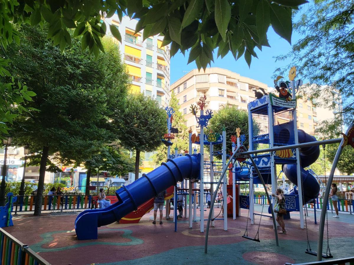 Casa Oasis Puertollano, En Puertollano, Agradable, Con Piscina En Zona Tranquila * Puertollano