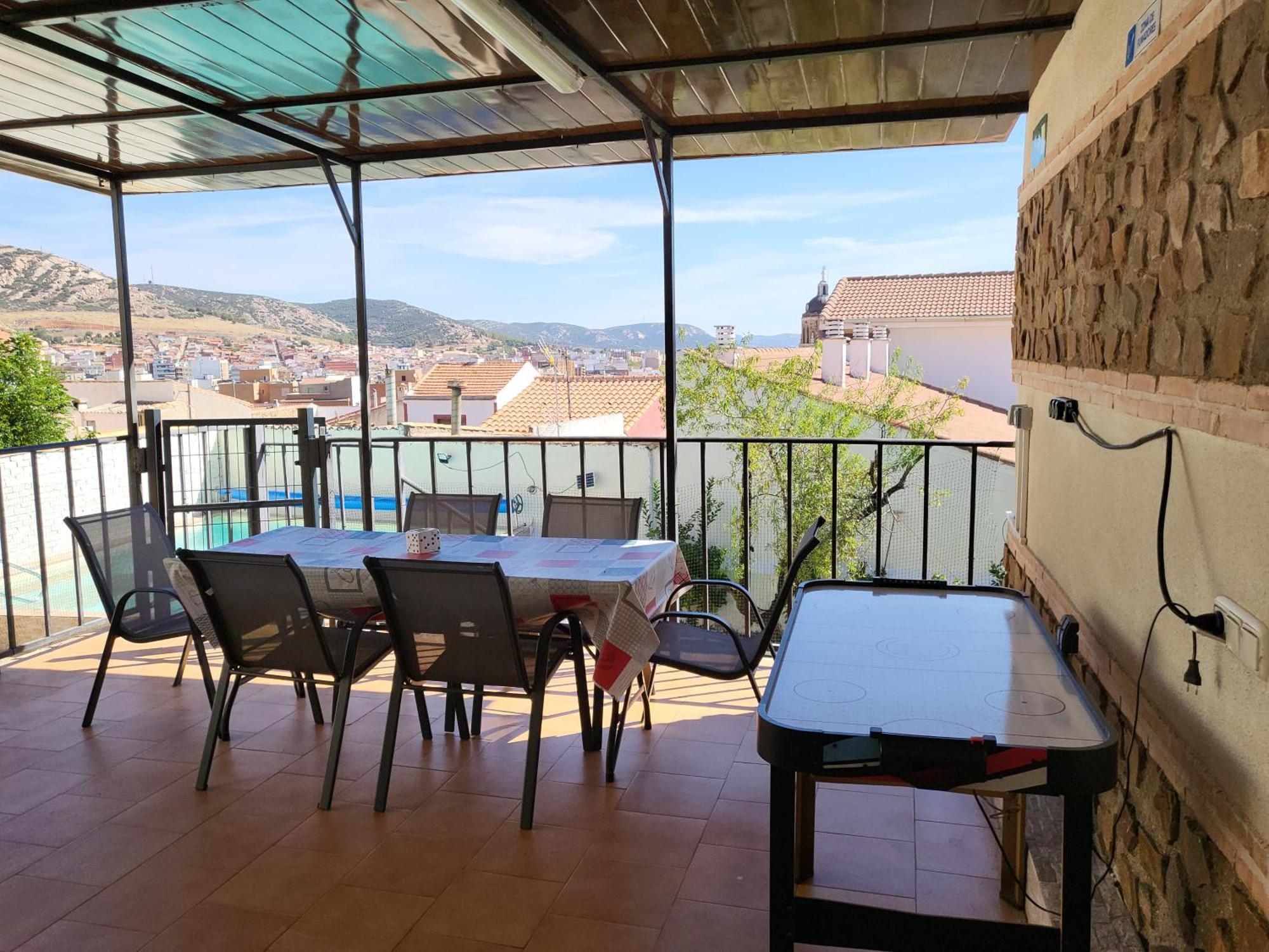 Casa Oasis Puertollano, En Puertollano, Agradable, Con Piscina En Zona Tranquila * Puertollano