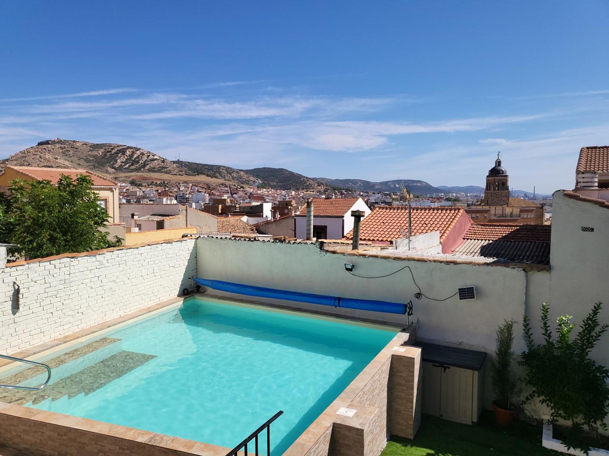 Ferienhaus Casa Oasis Puertollano, En Puertollano, Agradable, Con Piscina En Zona Tranquila
