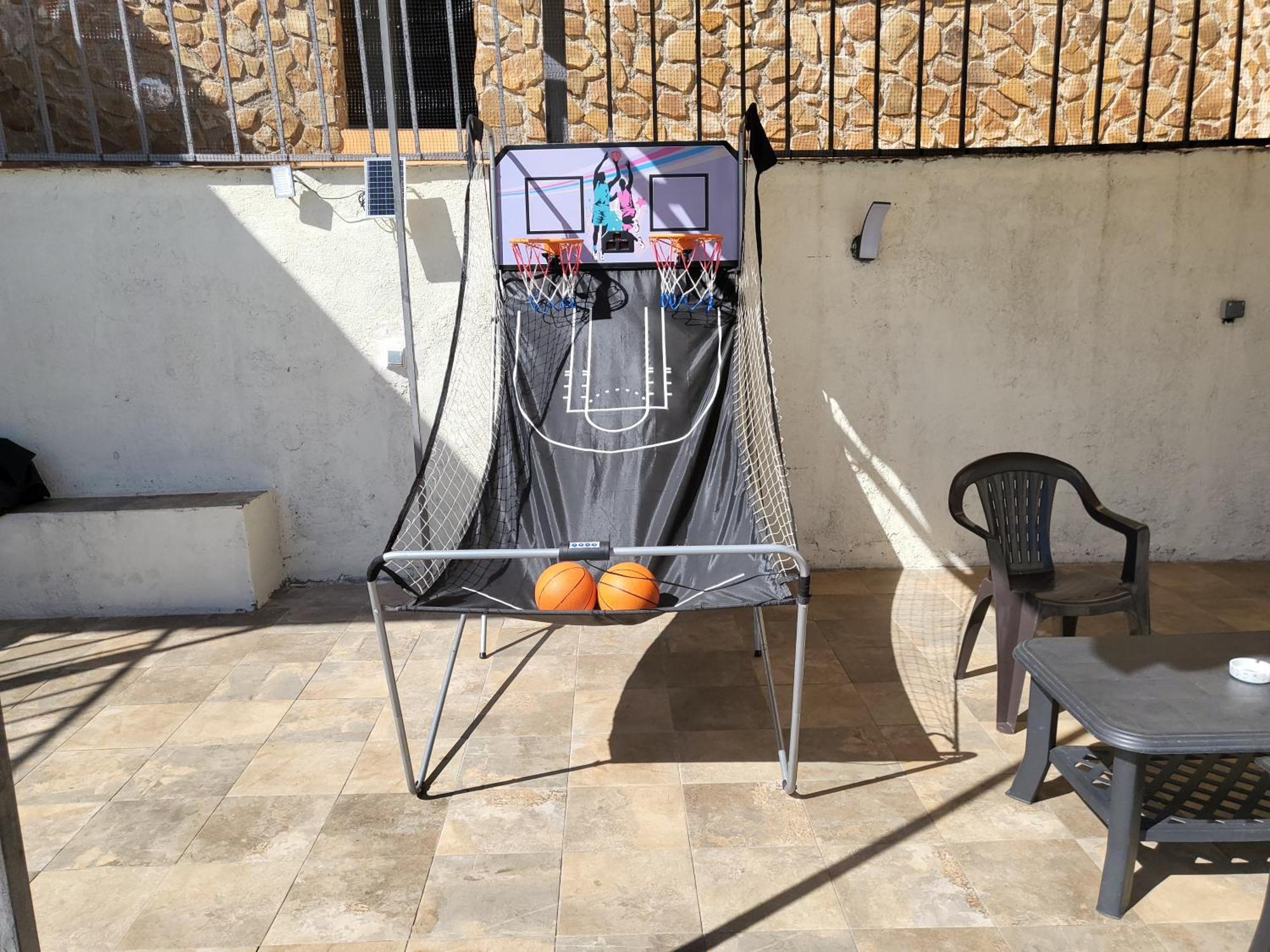 Casa Oasis Puertollano, En Puertollano, Agradable, Con Piscina En Zona Tranquila * Puertollano