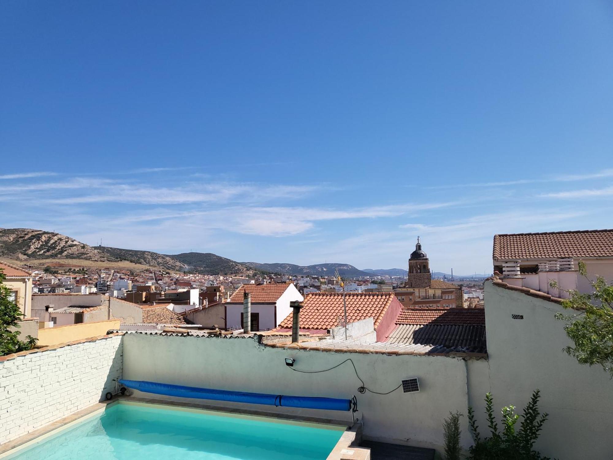 Casa Oasis Puertollano, En Puertollano, Agradable, Con Piscina En Zona Tranquila Ferienhaus