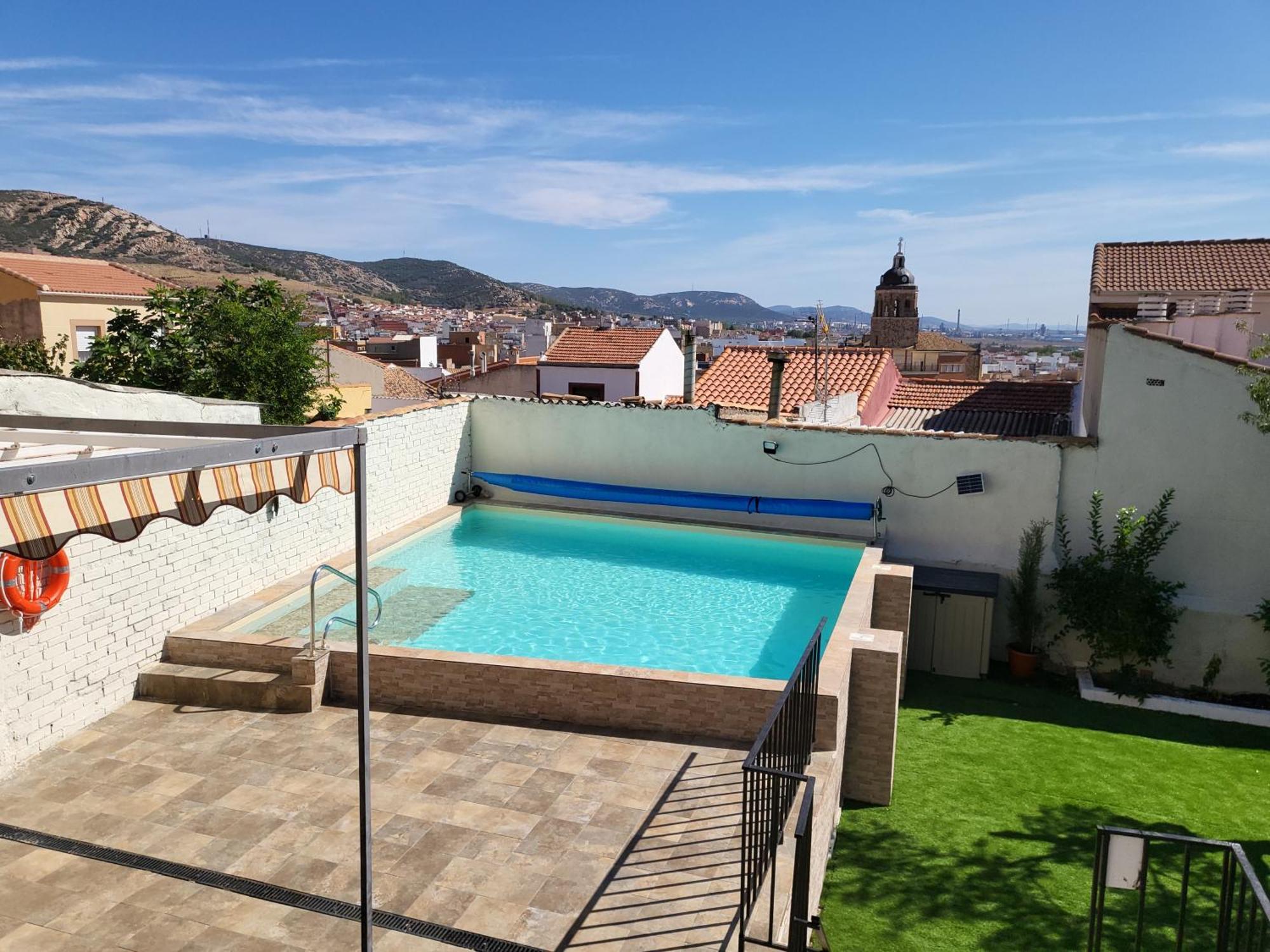 Ferienhaus Casa Oasis Puertollano, En Puertollano, Agradable, Con Piscina En Zona Tranquila