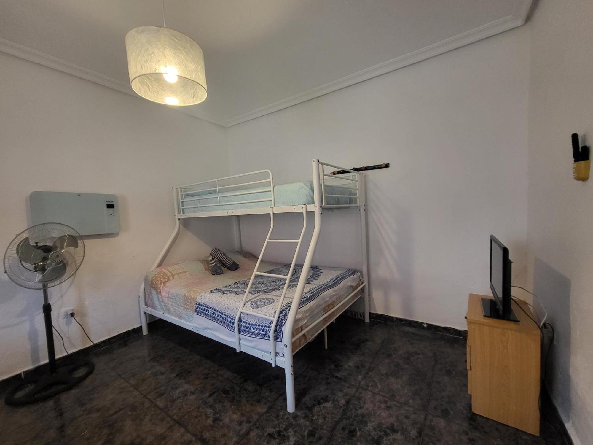 Ferienhaus Casa Oasis Puertollano, En Puertollano, Agradable, Con Piscina En Zona Tranquila Puertollano