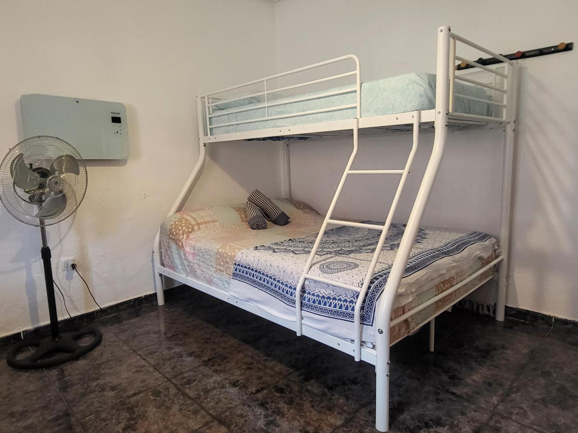 Casa Oasis Puertollano, En Puertollano, Agradable, Con Piscina En Zona Tranquila * Puertollano