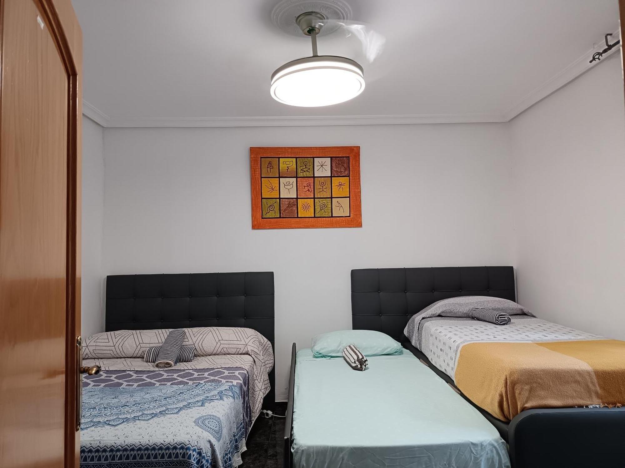 Casa Oasis Puertollano, En Puertollano, Agradable, Con Piscina En Zona Tranquila *