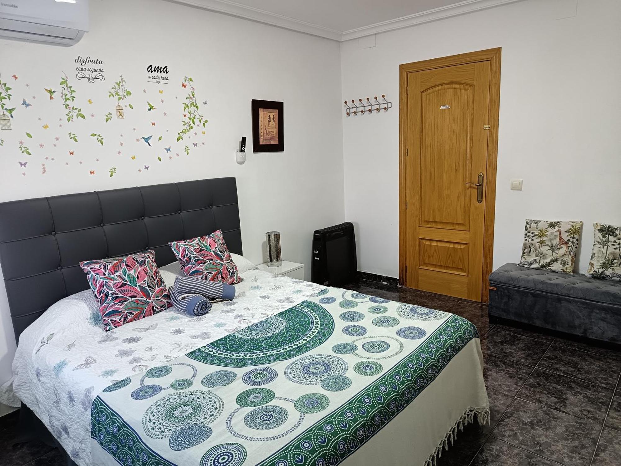 Casa Oasis Puertollano, En Puertollano, Agradable, Con Piscina En Zona Tranquila Ferienhaus