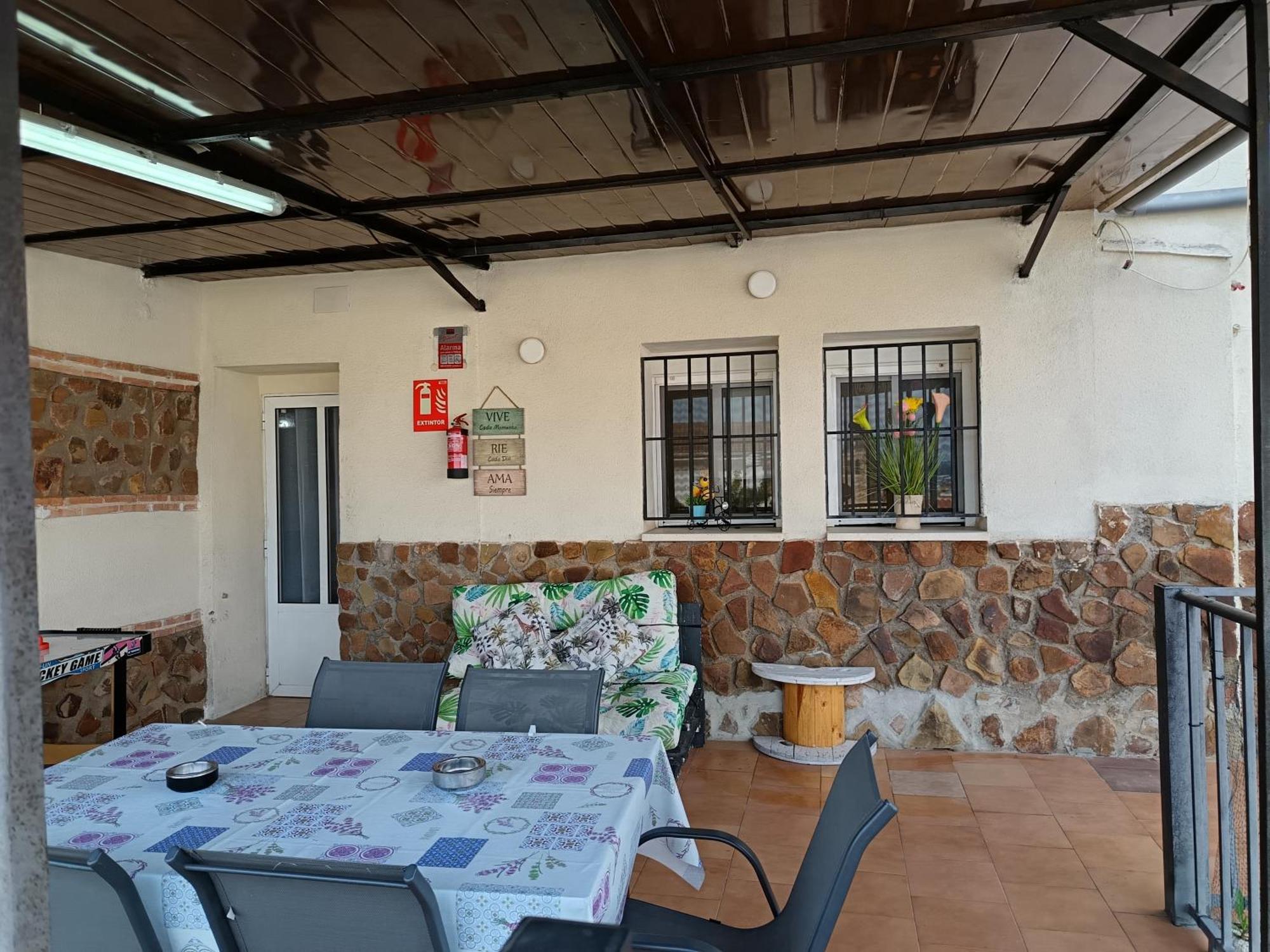 Casa Oasis Puertollano, En Puertollano, Agradable, Con Piscina En Zona Tranquila *